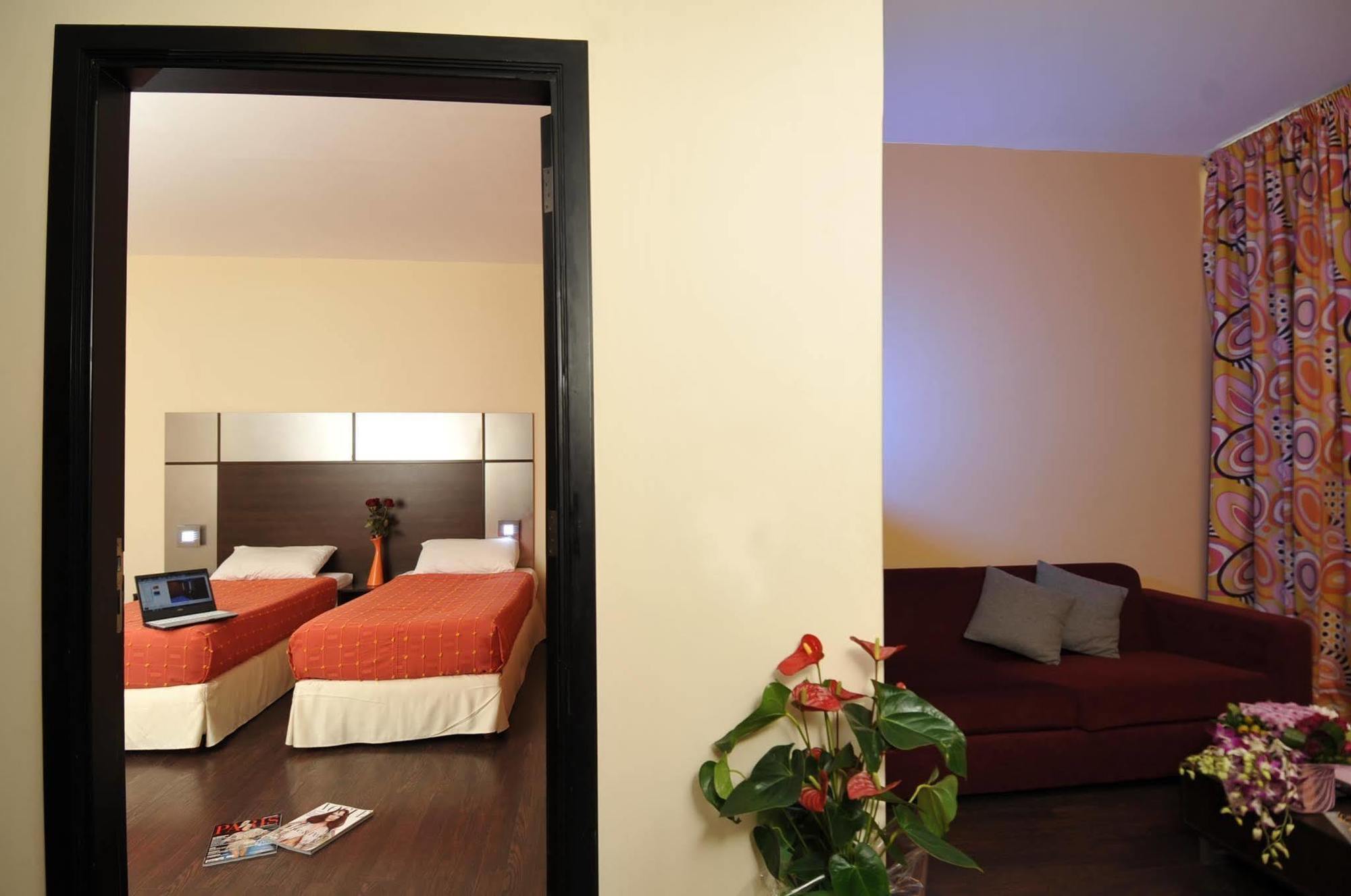 Suite Hotel Merlot - Beirut Eksteriør bilde