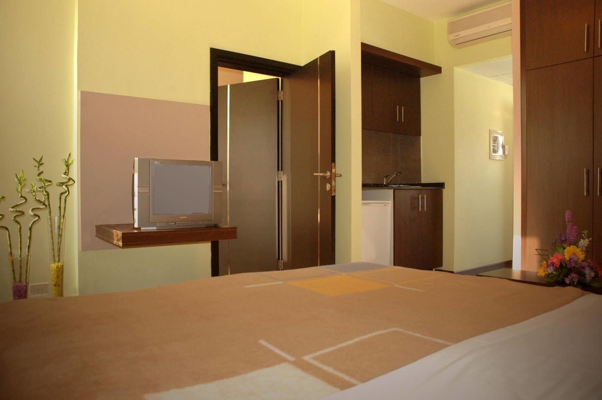 Suite Hotel Merlot - Beirut Eksteriør bilde